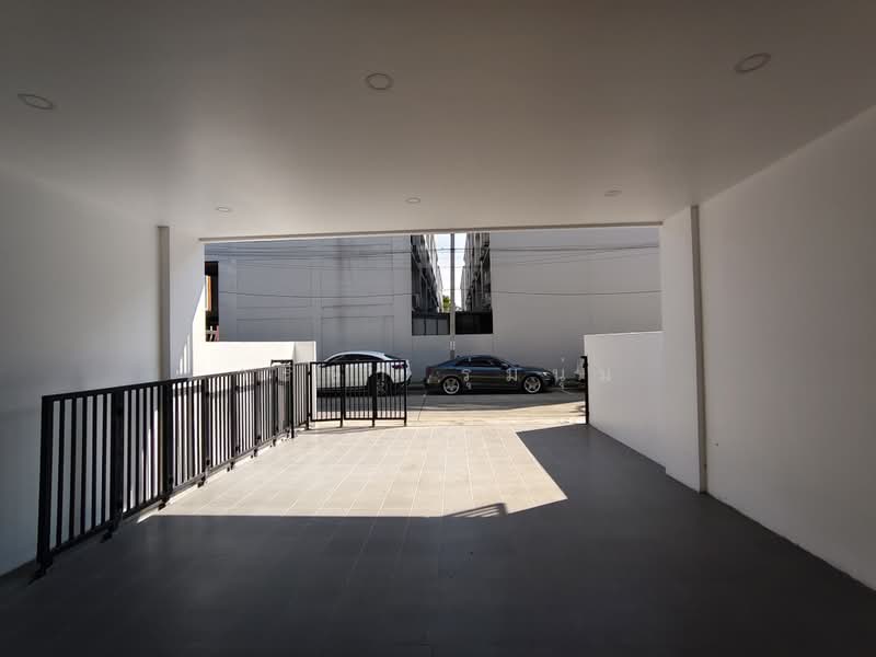 SHO Phatthanakan 32 : โช พัฒนาการ 32, กรุงเทพ, ซอยพัฒนาการ 32, สวนหลวง, สวนหลวง, กรุงเทพ, 345 ตร.ม., ทาวน์เฮ้าส์ ขาย, โดย วริษา รุ่มนุ่ม, 500392445 - DDproperty.com