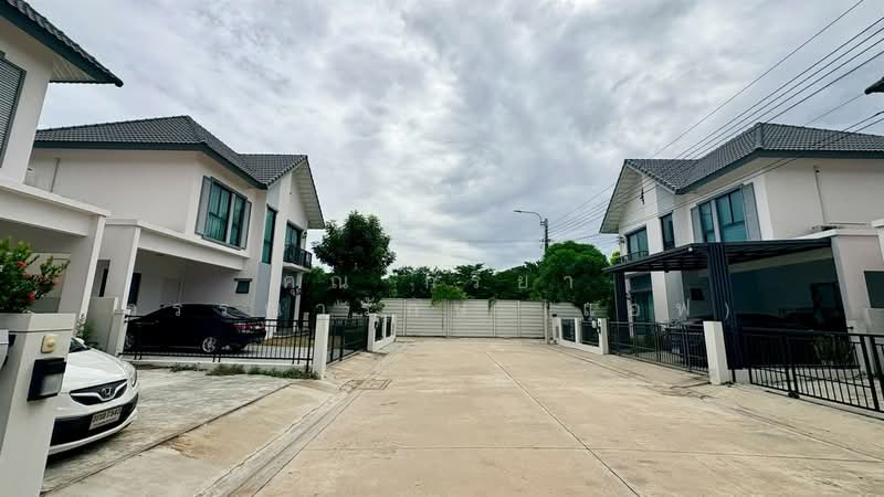Modi Villa Rama 5-Kanchanapisek, Nonthaburi, Bang Khu Lat-Wat Phra Ngoen Road, Bang Yai, Nonthaburi, 4 Bedrooms, 137 sqm, Semi-Detached House (Twin House) For Sale, by คุณ กิริยา วรรณารักษ์ (แอฟ), 500392471 - DDproperty.com