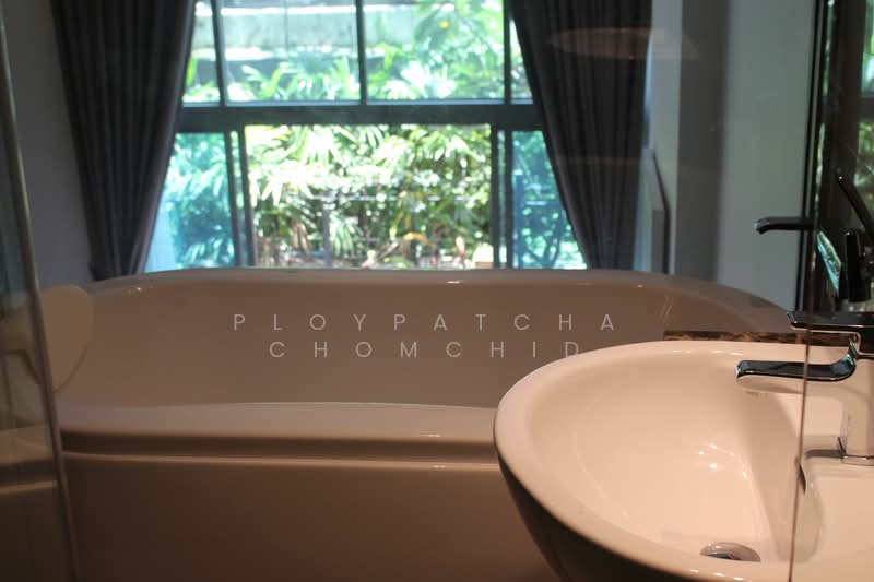 Siamese Thirty Nine, Bangkok, 68 Soi Sukhumvit 39, Sukhumvit Road, Khlong Tan Nua, Watthana, Bangkok, 1 Bedroom, 67 sqm, Condo For Rent, by Ploypatcha Chomchid, 500392522 - DDproperty.com