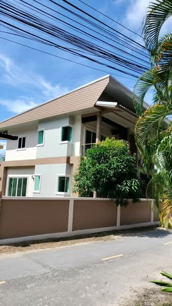 Kamala 4BR House for Rent | Pet-Friendly Yard, 5 Min to Beach Phuket, Phuket, Kammala, Kathu, Phuket, 4 Bedrooms, 220 sqm, Single Detached House For Rent, by Fazwaz (Thailand) Co., Ltd., 500392536 - DDproperty.com