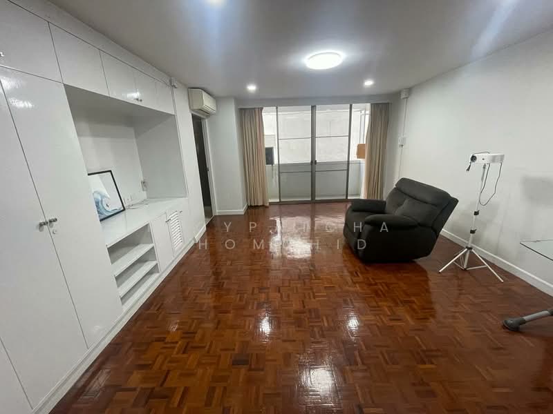 Regency Court condominium, Bangkok, 1 Khlong Toei District, Khlong Toei District, Bangkok, Khlong Toei, Bangkok, 4 Bedrooms, 380 sqm, Condo For Rent, by Ploypatcha Chomchid, 500392579 - DDproperty.com