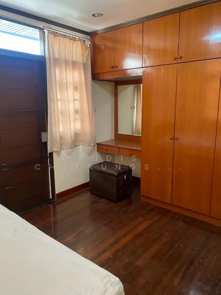 House for Rent – Soi Soonvijai / Phetchaburi 47, Bangkok, Bang Kapi, Huai Khwang, Bangkok, 2 Bedrooms, 250 sqm, Single Detached House For Rent, by Pudis Chitrungsakorn, 500392654 - DDproperty.com