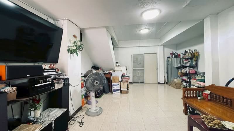 บ้านเพชรงาม แพรกษา1 ( Baan Petch Ngam Phraeksa ), สมุทรปราการ, ถนนสุขุมวิท, แพรกษาใหม่, เมืองสมุทรปราการ, สมุทรปราการ, 100 ตร.ม., ทาวน์เฮ้าส์ ขาย, โดย คุณ พัชรนันท์ พรมพิทักษ์ (นัจข์), 500392670 - DDproperty.com