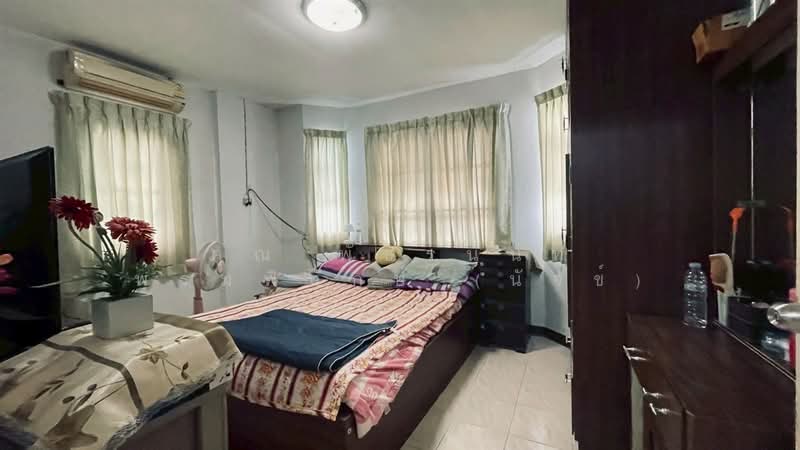 บ้านเพชรงาม แพรกษา1 ( Baan Petch Ngam Phraeksa ), สมุทรปราการ, ถนนสุขุมวิท, แพรกษาใหม่, เมืองสมุทรปราการ, สมุทรปราการ, 100 ตร.ม., ทาวน์เฮ้าส์ ขาย, โดย คุณ พัชรนันท์ พรมพิทักษ์ (นัจข์), 500392670 - DDproperty.com