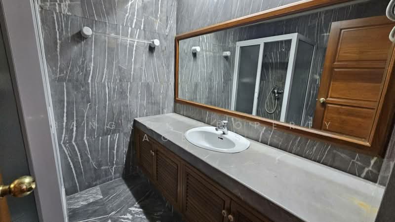 Le Premier 1, Bangkok, 13 Soi Sukhumvit 23, Khlongtoei Nua, Watthana, Bangkok, 3 Bedrooms, 358 sqm, Condo For Rent, by BANGKOK PROPERTY AGENTS, 500392716 - DDproperty.com
