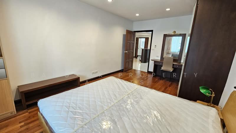 Royal Castle Sukhumvit : รอยัล คาสเซอร์ สุขุมวิท, กรุงเทพ, 30 ซอยสุขุมวิท 39, คลองเตยเหนือ, วัฒนา, กรุงเทพ, 120 ตร.ม., คอนโด ให้เช่า, โดย BANGKOK PROPERTY AGENTS, 500392776 - DDproperty.com