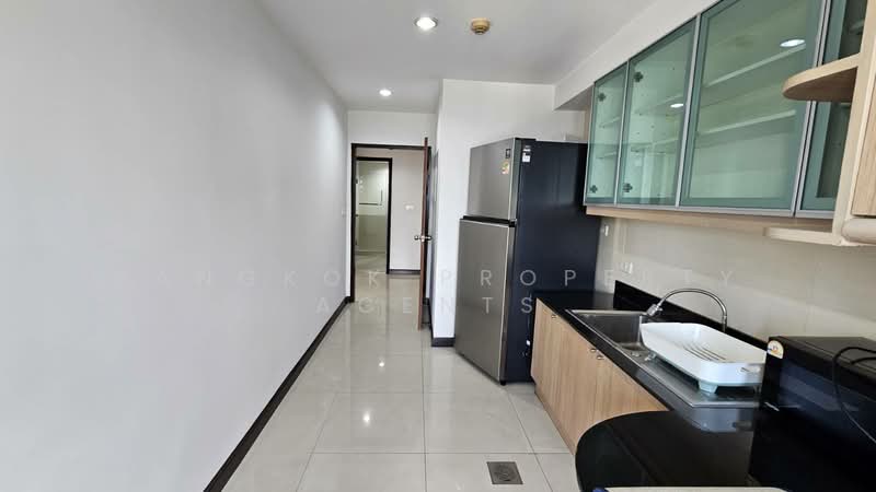 Royal Castle Sukhumvit, Bangkok, 30 Soi Sukhumvit 39, Khlongtoei Nua, Watthana, Bangkok, 3 Bedrooms, 120 sqm, Condo For Rent, by BANGKOK PROPERTY AGENTS, 500392776 - DDproperty.com