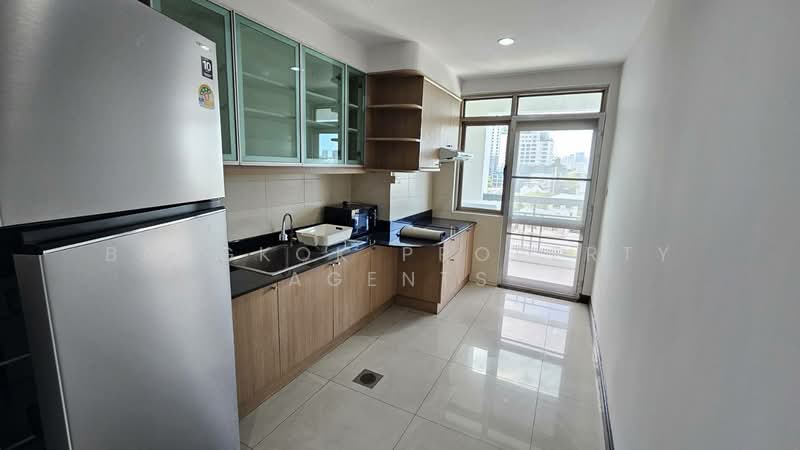 Royal Castle Sukhumvit, Bangkok, 30 Soi Sukhumvit 39, Khlongtoei Nua, Watthana, Bangkok, 3 Bedrooms, 120 sqm, Condo For Rent, by BANGKOK PROPERTY AGENTS, 500392776 - DDproperty.com