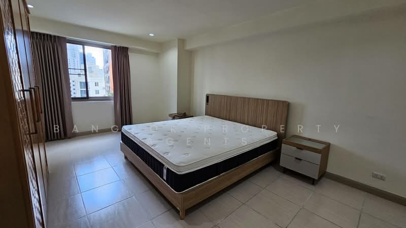 Royal Castle Sukhumvit, Bangkok, 30 Soi Sukhumvit 39, Khlongtoei Nua, Watthana, Bangkok, 3 Bedrooms, 200 sqm, Condo For Rent, by BANGKOK PROPERTY AGENTS, 500392816 - DDproperty.com