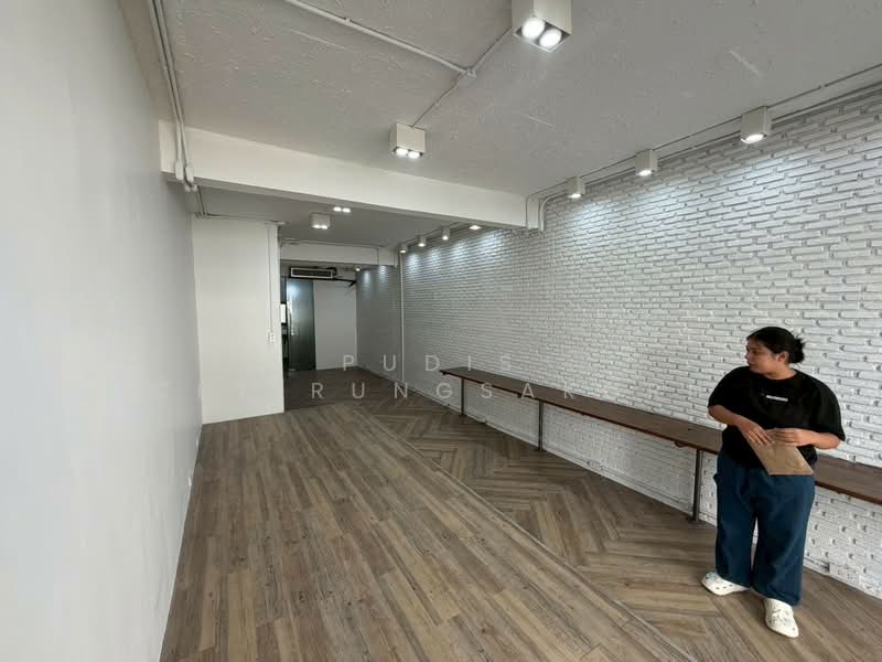 Commercial Building for Rent / Sale – Ngamwongwan opposite Kasetsart University, Bangkok, Lat Yao, Chatuchak, Bangkok, , 187 sqm, Shophouse For Rent, by Pudis Chitrungsakorn, 500392819 - DDproperty.com