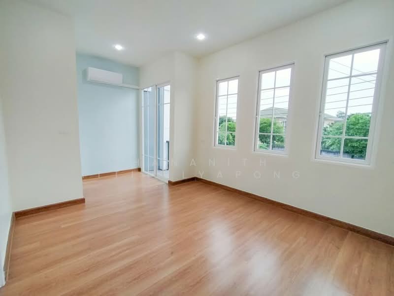Golden Town 3 Bangna-Suanluang, Bangkok, Kanchanaphisek Road, Prawet, Prawet, Bangkok, 4 Bedrooms, 325 sqm, Townhouse For Sale, by Thananith Ittitulyapong, 500392827 - DDproperty.com