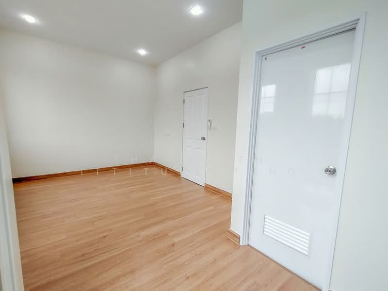 Golden Town 3 Bangna-Suanluang, Bangkok, Kanchanaphisek Road, Prawet, Prawet, Bangkok, 4 Bedrooms, 325 sqm, Townhouse For Sale, by Thananith Ittitulyapong, 500392827 - DDproperty.com
