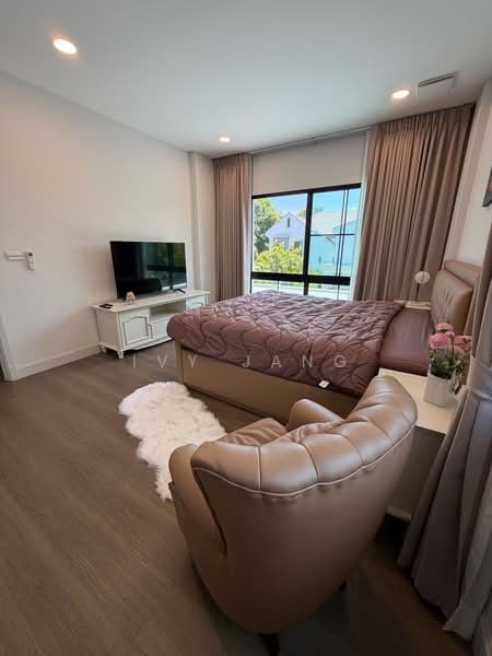 Nantawan Rama 9 - New Krungthepkreetha, Bangkok, Saphan Sung, Bangkok, 4 Bedrooms, 303 sqm, Single Detached House For Rent, by Ivy Jang, 500392843 - DDproperty.com