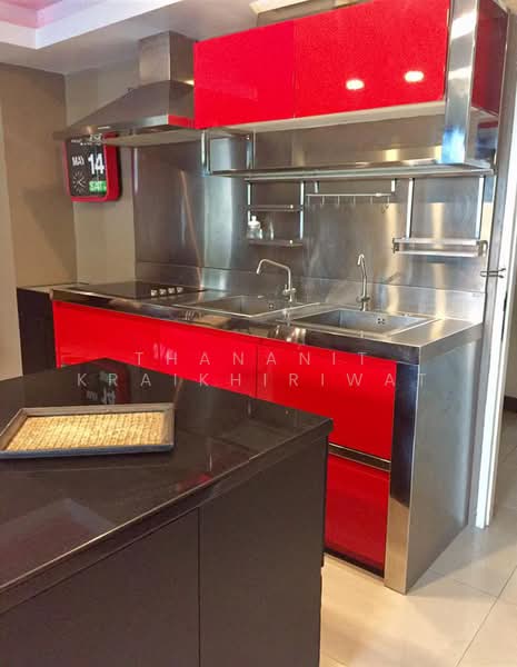 The Clover Thonglor Residence, Bangkok, Soi Sukhumvit 55, Khlong Tan Nua, Watthana, Bangkok, 3 Bedrooms, 120 sqm, Condo For Sale, by Thananit Kraikhiriwat, 500392855 - DDproperty.com
