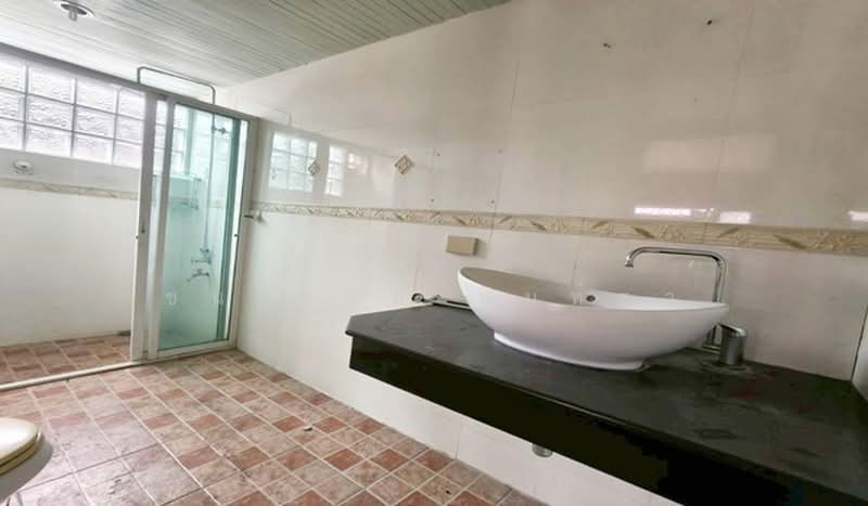 Soi Watthanakham, Bangkok, Bang Sue, Bangkok, 4 Bedrooms, 200 sqm, Single Detached House For Sale, by ชนะชาติ นนท์ตา, 500392860 - DDproperty.com