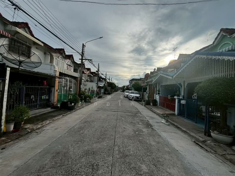 จิตรา ซอยนวลจันทร์20, กรุงเทพ, ถนนนวลจันทร์, คลองกุ่ม, บึงกุ่ม, กรุงเทพ, 120 ตร.ม., ทาวน์เฮ้าส์ ขาย, โดย คุณ ภาณุพงษ์ จะมณี (ออโต้), 500392863 - DDproperty.com