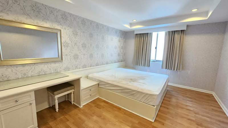 Royal Castle Sukhumvit, Bangkok, 30 Soi Sukhumvit 39, Khlongtoei Nua, Watthana, Bangkok, 3 Bedrooms, 160 sqm, Condo For Rent, by BANGKOK PROPERTY AGENTS, 500392868 - DDproperty.com