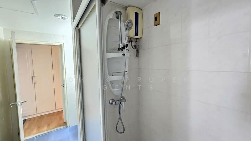 Royal Castle Sukhumvit, Bangkok, 30 Soi Sukhumvit 39, Khlongtoei Nua, Watthana, Bangkok, 3 Bedrooms, 160 sqm, Condo For Rent, by BANGKOK PROPERTY AGENTS, 500392868 - DDproperty.com