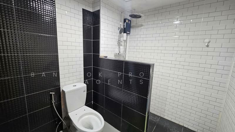 Royal Castle Sukhumvit, Bangkok, 30 Soi Sukhumvit 39, Khlongtoei Nua, Watthana, Bangkok, 3 Bedrooms, 160 sqm, Condo For Rent, by BANGKOK PROPERTY AGENTS, 500392868 - DDproperty.com