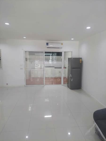 Patio Pattanakarn 38 : พาทิโอ พัฒนาการ 38, กรุงเทพ, ซอยพัฒนาการ 38 ถนนพัฒนาการ, สวนหลวง, สวนหลวง, กรุงเทพ, 160 ตร.ม., ทาวน์เฮ้าส์ ให้เช่า, โดย Sunitra Sachdev, 500392871 - DDproperty.com