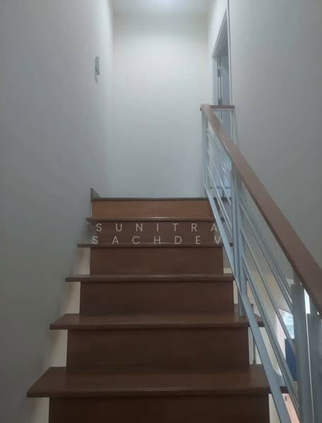 Patio Pattanakarn 38, Bangkok, Soi Phatthanakan 38 Phatthanakan Road, Suan Luang, Bangkok, 3 Bedrooms, 160 sqm, Townhouse For Rent, by Sunitra Sachdev, 500392871 - DDproperty.com