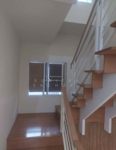 Patio Pattanakarn 38, Bangkok, Soi Phatthanakan 38 Phatthanakan Road, Suan Luang, Bangkok, 3 Bedrooms, 160 sqm, Townhouse For Rent, by Sunitra Sachdev, 500392871 - DDproperty.com
