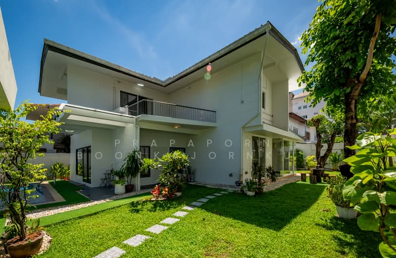 House at Ekkamai, Bangkok, สุขุมวิท เอกมัย 10 แยก 6, Phra Kanong Nua, Watthana, Bangkok, 3 Bedrooms, 160 sqm, Single Detached House For Rent, by Prapaporn Boonkajonkul, 500392898 - DDproperty.com
