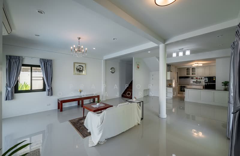 House at Ekkamai, Bangkok, สุขุมวิท เอกมัย 10 แยก 6, Phra Kanong Nua, Watthana, Bangkok, 3 Bedrooms, 160 sqm, Single Detached House For Rent, by Prapaporn Boonkajonkul, 500392898 - DDproperty.com