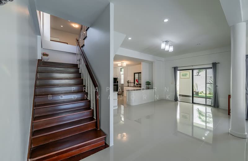 House at Ekkamai, Bangkok, สุขุมวิท เอกมัย 10 แยก 6, Phra Kanong Nua, Watthana, Bangkok, 3 Bedrooms, 160 sqm, Single Detached House For Rent, by Prapaporn Boonkajonkul, 500392898 - DDproperty.com