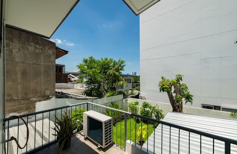 House at Ekkamai, Bangkok, สุขุมวิท เอกมัย 10 แยก 6, Phra Kanong Nua, Watthana, Bangkok, 3 Bedrooms, 160 sqm, Single Detached House For Rent, by Prapaporn Boonkajonkul, 500392898 - DDproperty.com