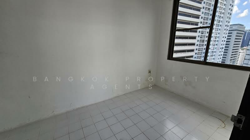 Sriratana Mansion 2, Bangkok, 59 Soi Sukhumvit 23, Khlongtoei Nua, Watthana, Bangkok, 4 Bedrooms, 400 sqm, Condo For Rent, by BANGKOK PROPERTY AGENTS, 500392920 - DDproperty.com