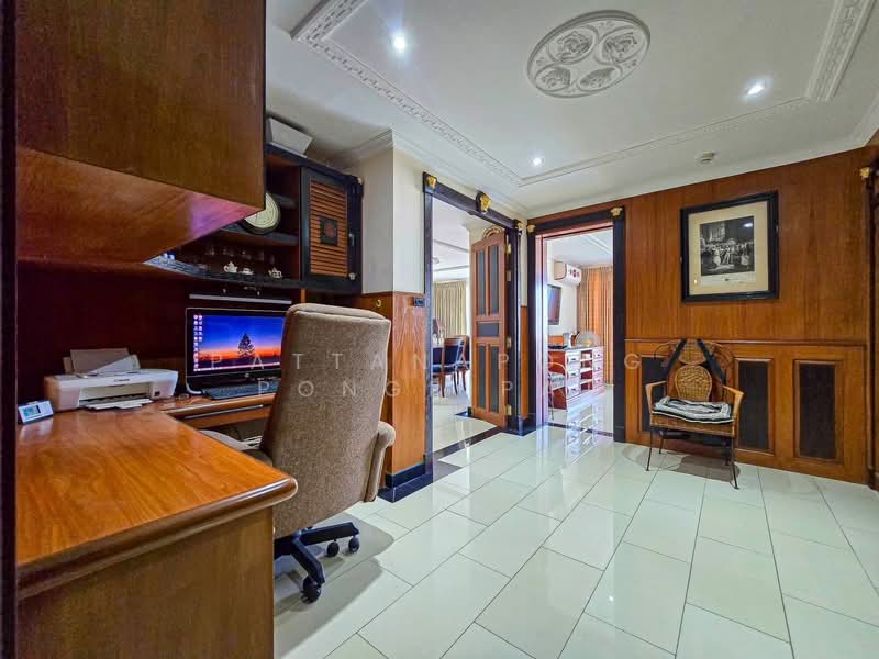 Royal Hill Resort, Chon Buri (Pattaya), 154 Thappraya Rd, Nong Pru, Bang Lamung (Pattaya), Chon Buri (Pattaya), 2 Bedrooms, 159 sqm, Condo For Sale, by Pattanapong Pongpipat, 500392956 - DDproperty.com