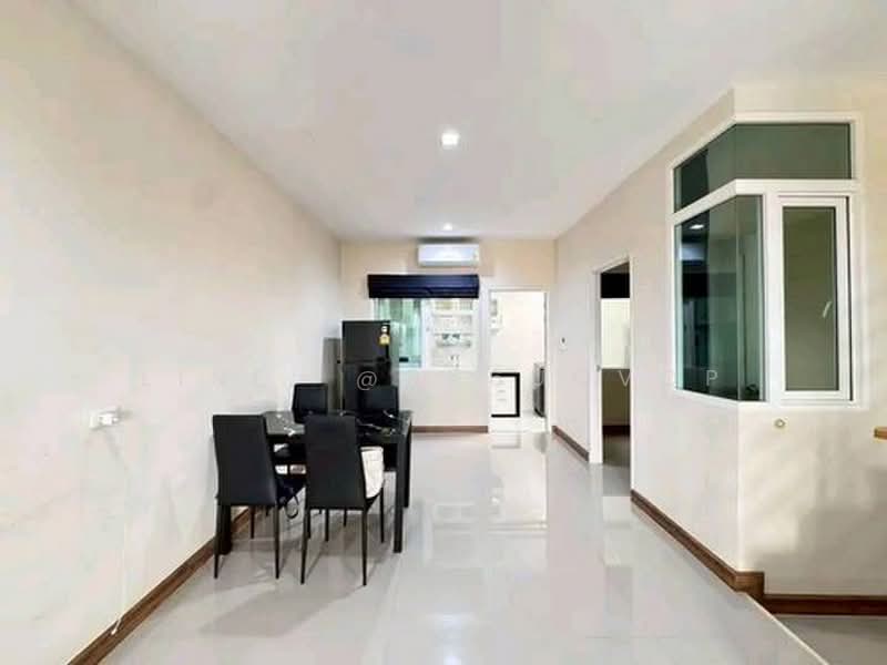 Golden Town 2 Onnut-Ladkrabang, Bangkok, Soi Prachathorn, Lat Krabang, Lat Krabang, Bangkok, 4 Bedrooms, 113 sqm, Townhouse For Rent, by Line: @956uovqp, 500393013 - DDproperty.com
