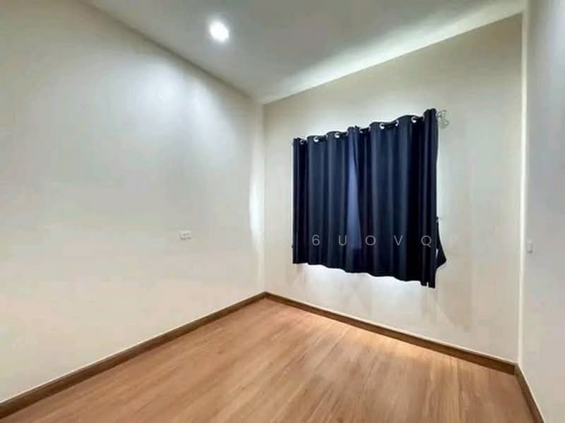 Golden Town 2 Onnut-Ladkrabang, Bangkok, Soi Prachathorn, Lat Krabang, Lat Krabang, Bangkok, 4 Bedrooms, 113 sqm, Townhouse For Rent, by Line: @956uovqp, 500393013 - DDproperty.com
