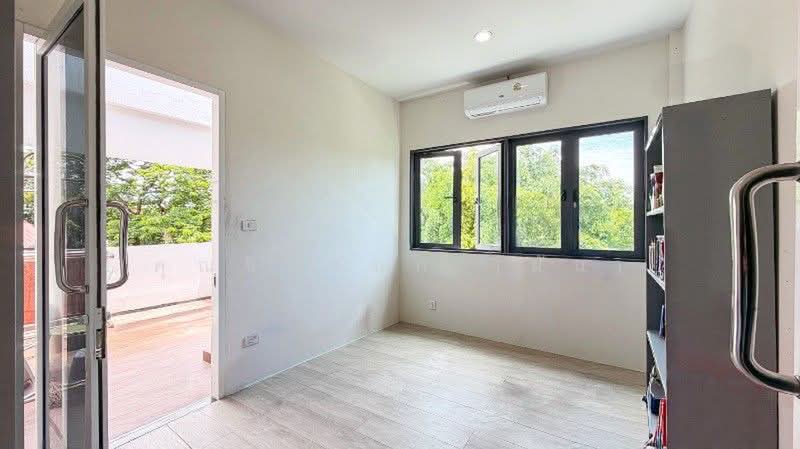 Tararom Ramkhamhaeng 150, Bangkok, Soi Ramkhamhaeng 150, Saphan Sung, Bangkok, 4 Bedrooms, 600 sqm, Single Detached House For Sale, by คุณชิดชนก (ฝัน), 500393019 - DDproperty.com