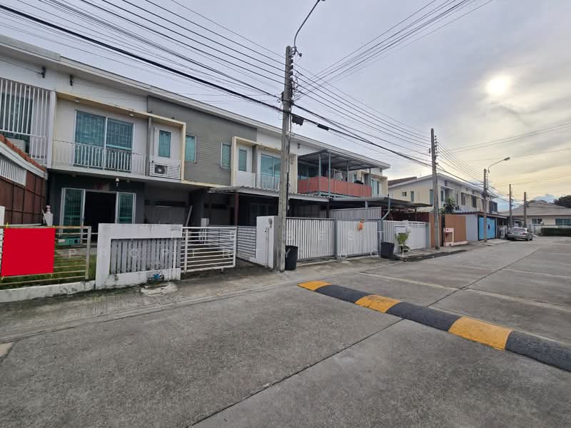 The Connect Bearing Station : เดอะ คอนเนค แบริ่ง สเตชั่น, สมุทรปราการ, ซอย แบริ่ง 58/6, สำโรงเหนือ, เมืองสมุทรปราการ, สมุทรปราการ, 100 ตร.ม., ทาวน์เฮ้าส์ ขาย, โดย The Best Property Agent ขวัญ, 500393040 - DDproperty.com