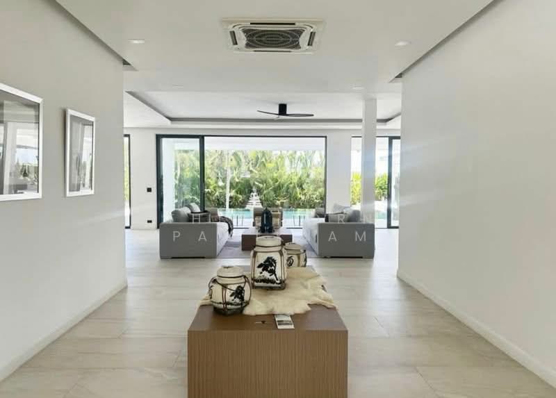 4-BR House, Chon Buri (Pattaya), Huai Yai, Bang Lamung (Pattaya), Chon Buri (Pattaya), 4 Bedrooms, 650 sqm, Single Detached House For Sale, by Thitiporn Pawikham, 500393060 - DDproperty.com