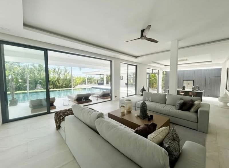 4-BR House, Chon Buri (Pattaya), Huai Yai, Bang Lamung (Pattaya), Chon Buri (Pattaya), 4 Bedrooms, 650 sqm, Single Detached House For Sale, by Thitiporn Pawikham, 500393060 - DDproperty.com