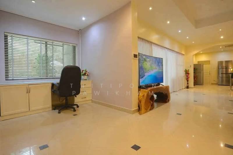 3-BR House, Chon Buri (Pattaya), Nong Pru, Bang Lamung (Pattaya), Chon Buri (Pattaya), 3 Bedrooms, 564 sqm, Single Detached House For Rent, by Thitiporn Pawikham, 500393079 - DDproperty.com