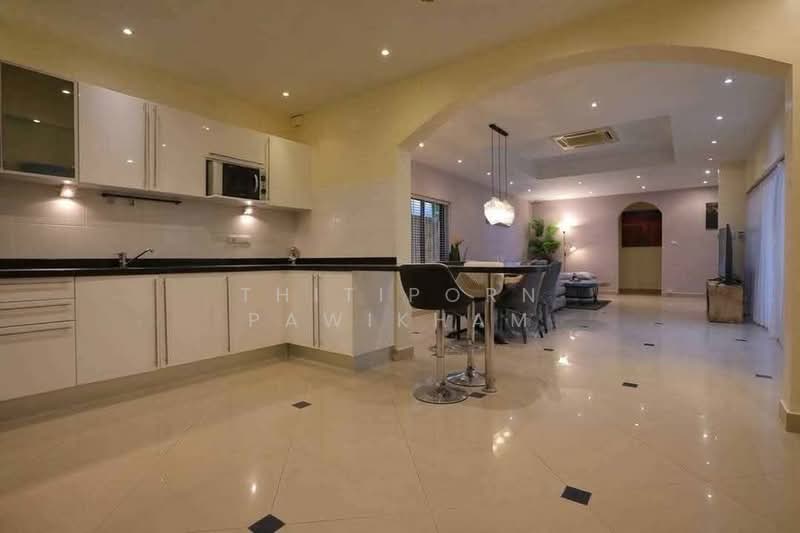 3-BR House, Chon Buri (Pattaya), Nong Pru, Bang Lamung (Pattaya), Chon Buri (Pattaya), 3 Bedrooms, 564 sqm, Single Detached House For Rent, by Thitiporn Pawikham, 500393079 - DDproperty.com