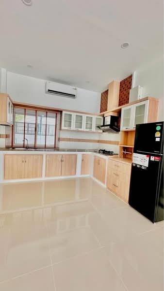 3-BR House, Chon Buri (Pattaya), Poong, Bang Lamung (Pattaya), Chon Buri (Pattaya), 3 Bedrooms, 204 sqm, Single Detached House For Sale, by Thitiporn Pawikham, 500393100 - DDproperty.com