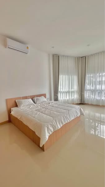 3-BR House, Chon Buri (Pattaya), Poong, Bang Lamung (Pattaya), Chon Buri (Pattaya), 3 Bedrooms, 204 sqm, Single Detached House For Sale, by Thitiporn Pawikham, 500393100 - DDproperty.com