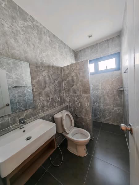 Mews Tientalay 15, Bangkok, Thian Thale 15 Alley, Samae Dam, Bang Khun Thian, Bangkok, 4 Bedrooms, 230 sqm, Semi-Detached House (Twin House) For Sale, by Rungkan Wijitjun, 500393359 - DDproperty.com