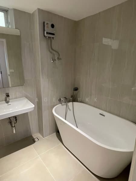 Thonglor Tower, Bangkok, Soi Thonglor, Sukhumvit 55 Road, Khlongtoei Nua, Watthana, Bangkok, 2 Bedrooms, 93 sqm, Condo For Rent, by Agentbkk, 500393391 - DDproperty.com