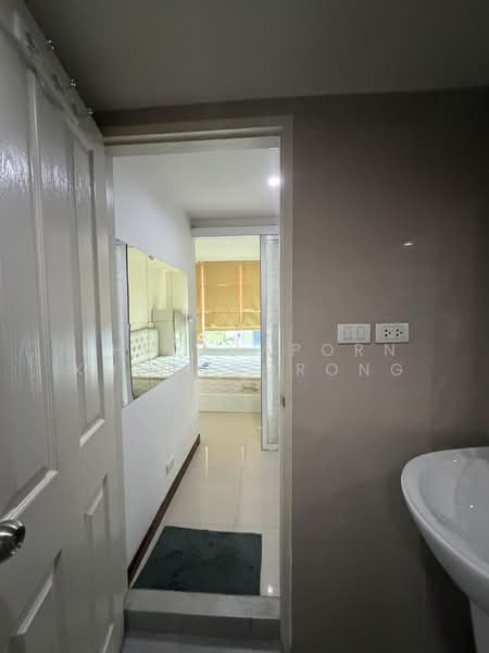 Zenith Place @ Sukhumvit 71/1, Bangkok, 1747 Sukhumvit Road, Phra Kanong Nua, Watthana, Bangkok, 1 Bedroom, 54 sqm, Condo For Rent, by Phitchaporn Kongsamrong, 500393410 - DDproperty.com