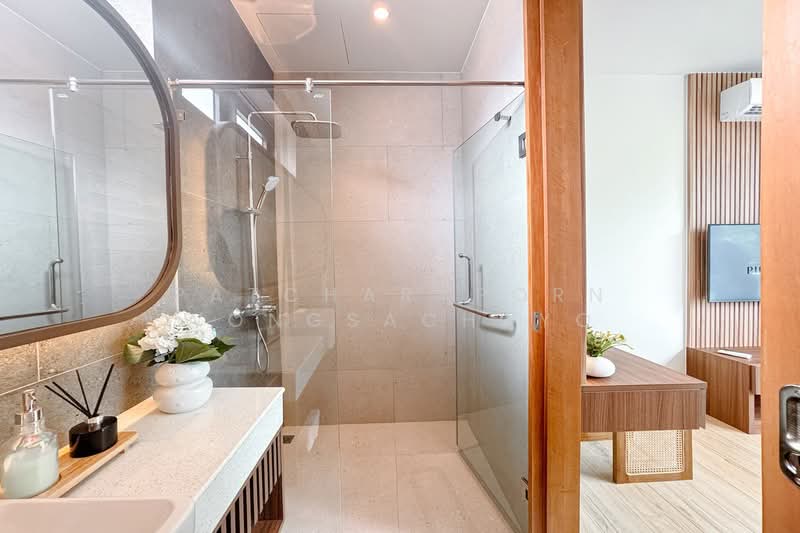 Modern design | Private pool | Investment potential, Phuket, Sri Sunthon, Thalang, Phuket, 2 Bedrooms, 208 sqm, Single Detached House For Sale, by Patcharaporn Wongsachayo, 500393423 - DDproperty.com