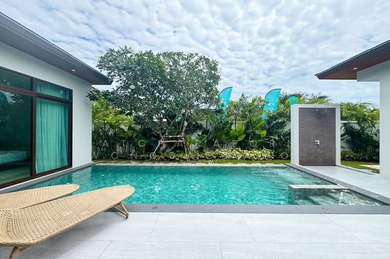 Modern design | Private pool | Investment potential, Phuket, Sri Sunthon, Thalang, Phuket, 2 Bedrooms, 208 sqm, Single Detached House For Sale, by Patcharaporn Wongsachayo, 500393423 - DDproperty.com