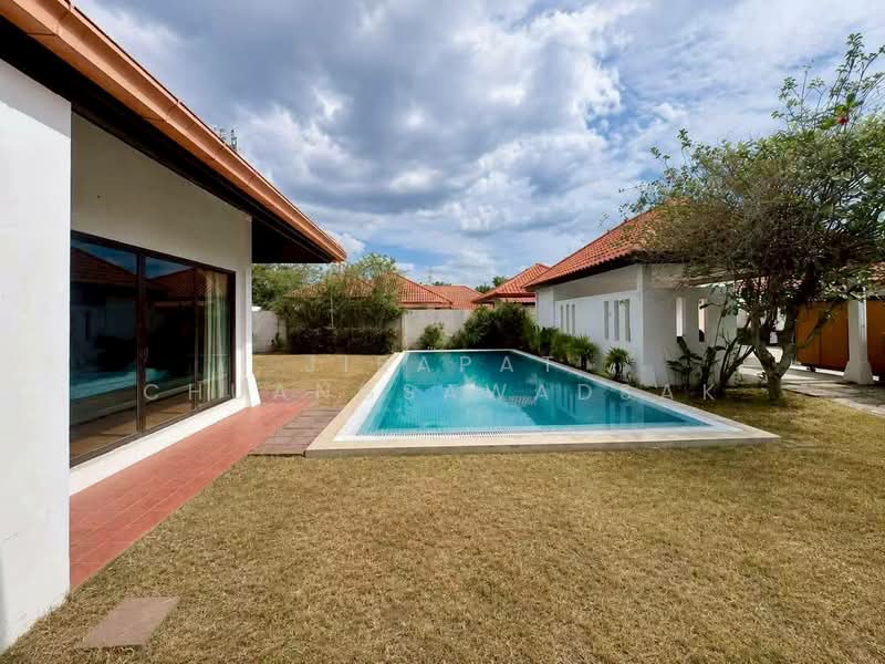 undefined, Chon Buri (Pattaya), Huai Yai, Bang Lamung (Pattaya), Chon Buri (Pattaya), 3 Bedrooms, 204 sqm, Villa For Rent, by Jirapat Chuangsawadsak, 500393599 - DDproperty.com