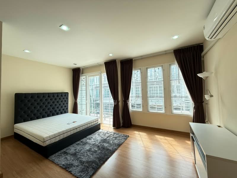 Golden Town Ladprao-Kaset Nawamin, Bangkok, Chorake Bua, Lat Phrao, Bangkok, 5 Bedrooms, 187 sqm, Townhouse For Rent, by กัญญณัช, 500393617 - DDproperty.com