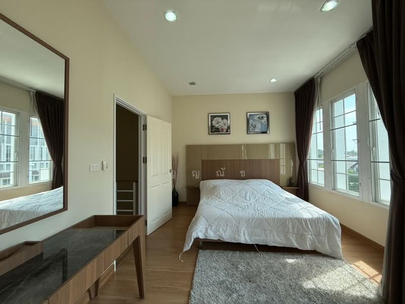 Golden Town Ladprao-Kaset Nawamin, Bangkok, Chorake Bua, Lat Phrao, Bangkok, 5 Bedrooms, 187 sqm, Townhouse For Rent, by กัญญณัช, 500393617 - DDproperty.com